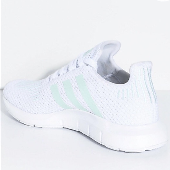 adidas swift run ice mint